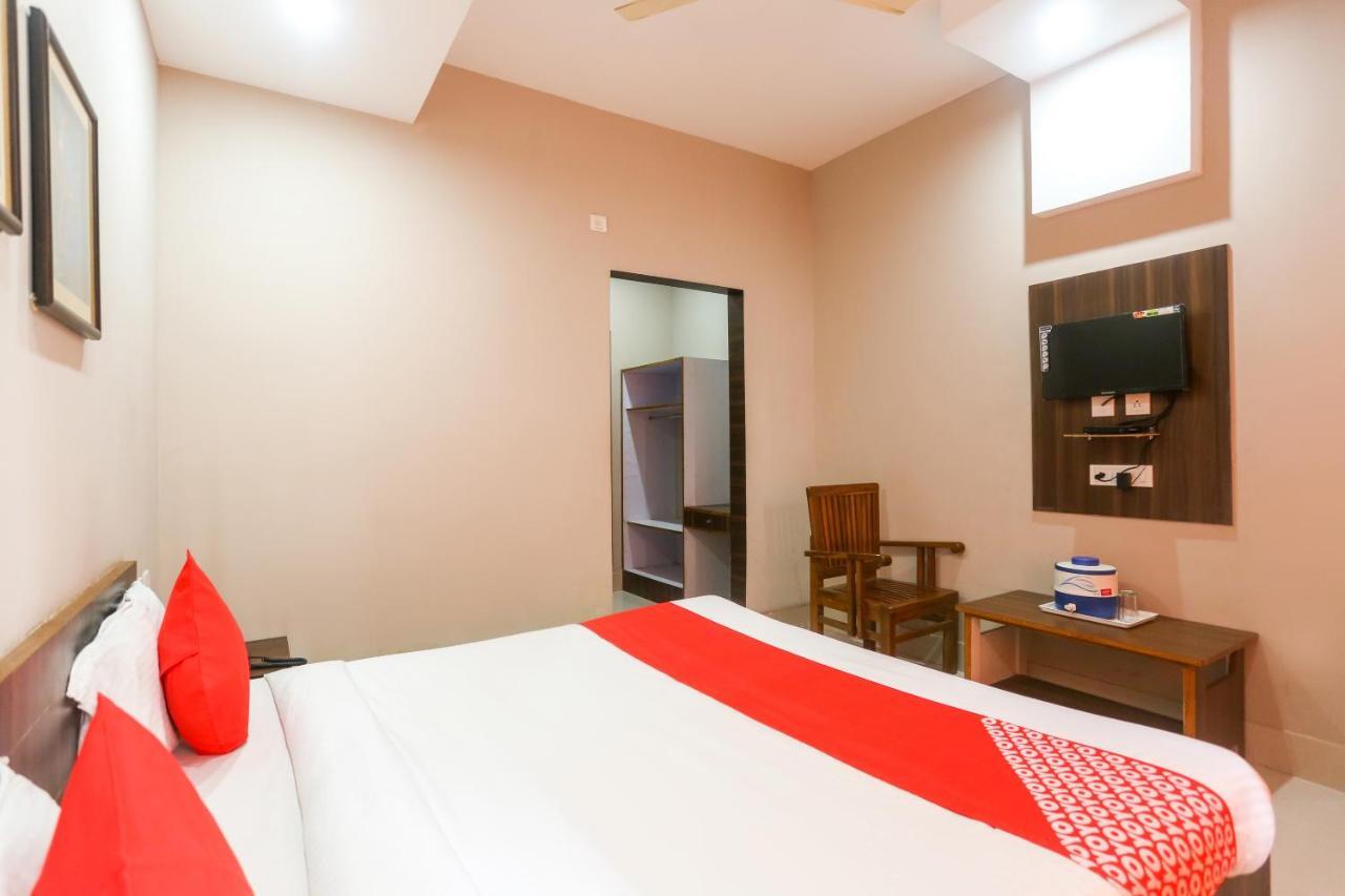 Oyo 61586 Hotel Narmada Bhavan プリ エクステリア 写真